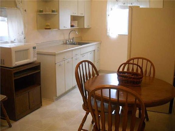 4th image of 436 Lois Dr