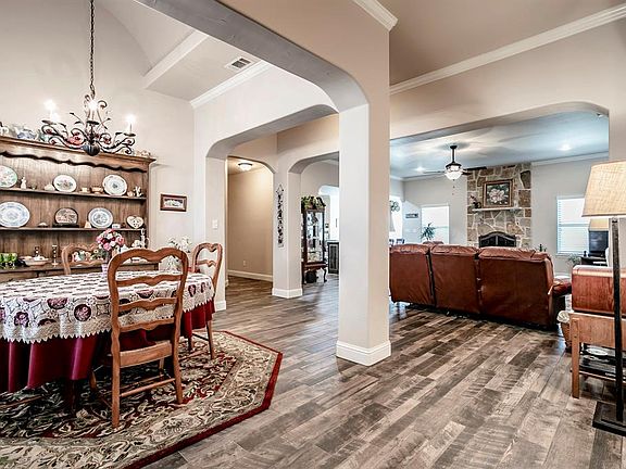 4th image of 134 Brock Ln