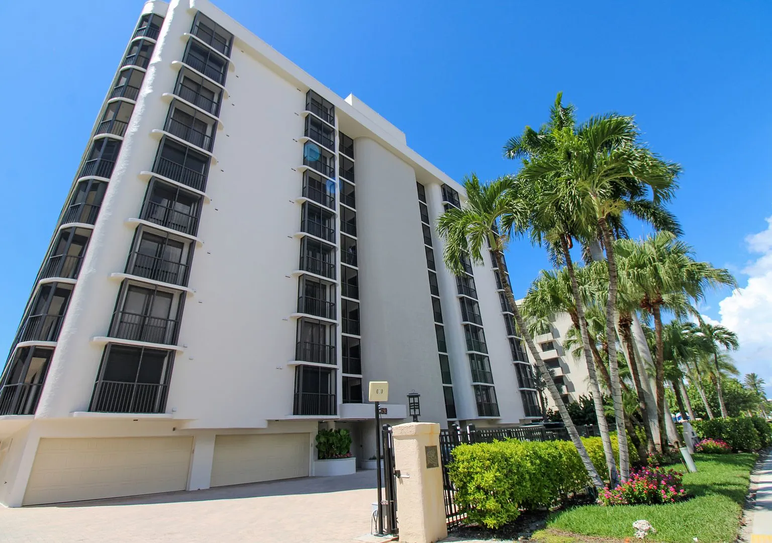 9653 Gulf Shore Dr — Photo 4