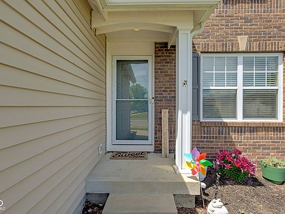 5th image of 7716 Rose Ln
