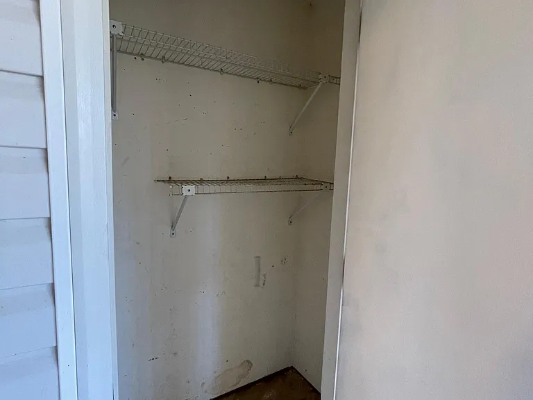 212 Davidson St — Photo 16