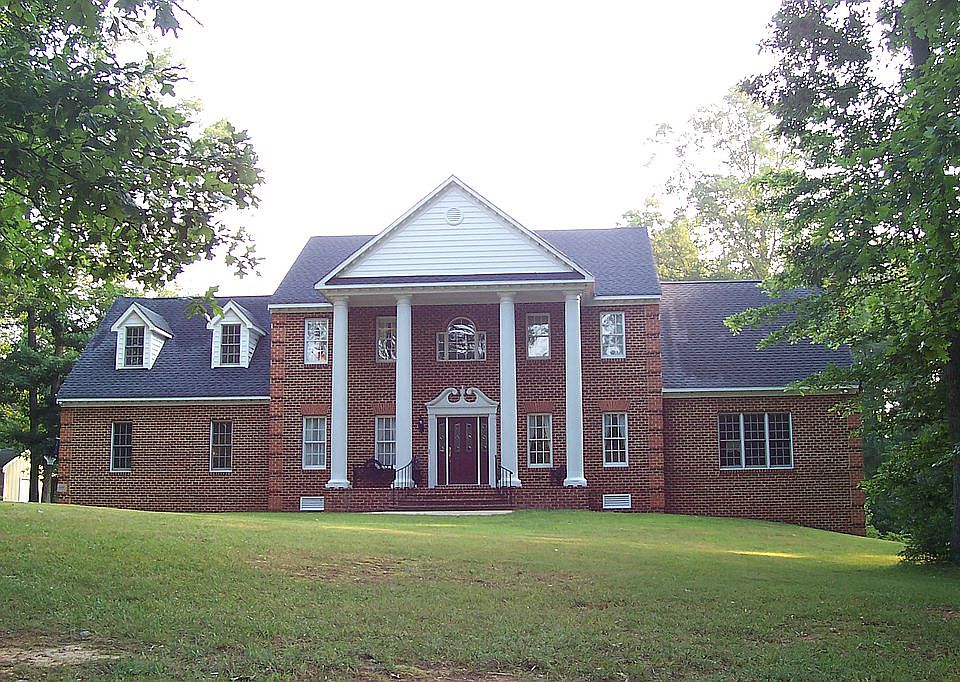 2nd image of 2140 Genito Rd