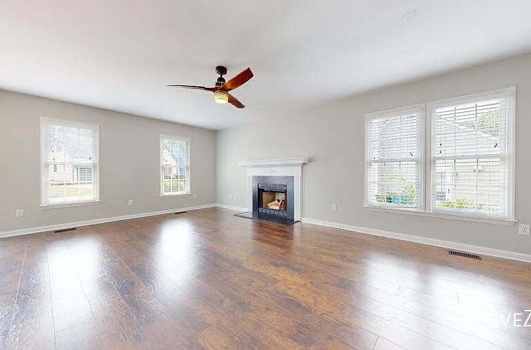 2917 Bannf Ct — Photo 5