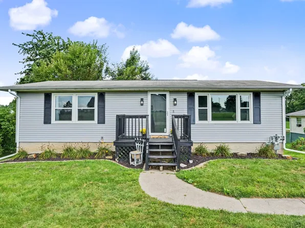 408 S 10th Ave, New Windsor, IL 61465