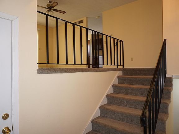 Entryway to upstairs.