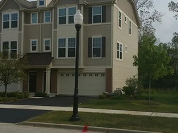 3469 Bradbury Cir, Aurora, IL 60504