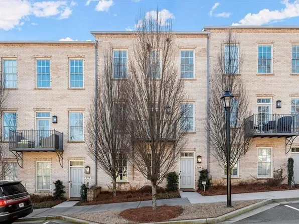 160 Clover Ct, Roswell, GA 30075