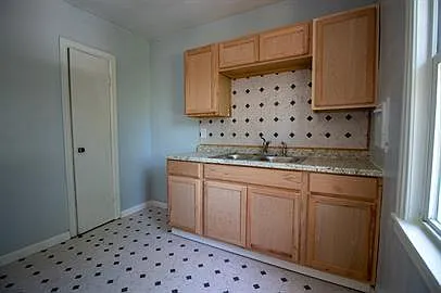 1510 SE Riverside Dr — Photo 40