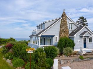 15 Nichols Ave, Narragansett, RI 02882