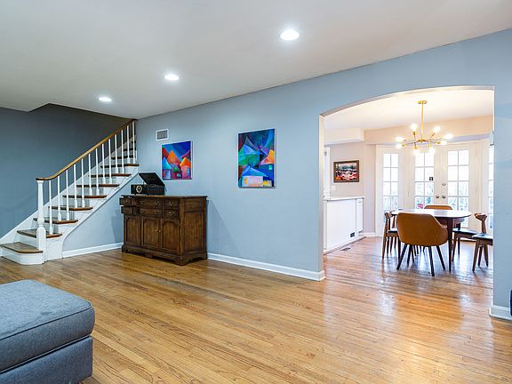 5th image of 8521 Karlov Ave