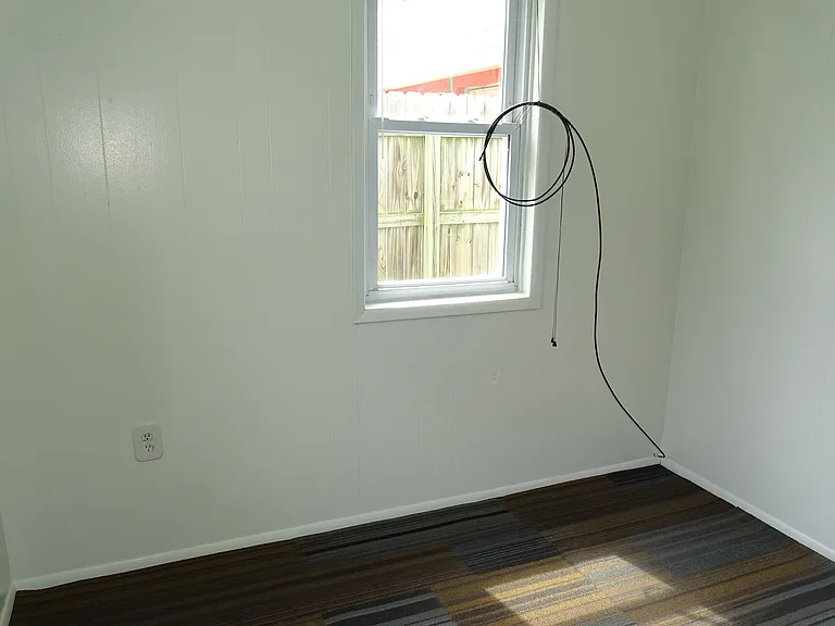 518 E Chicago Blvd #3 — Photo 7