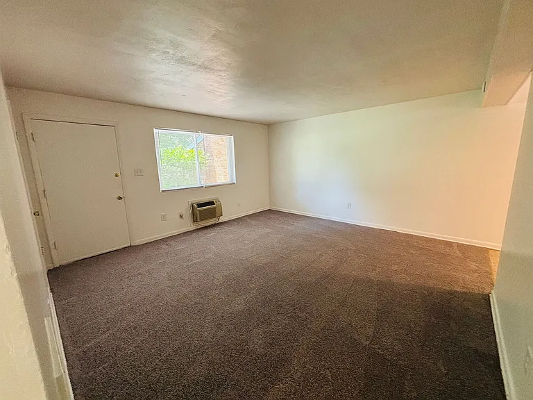 109 Northview Dr #16 — Photo 8