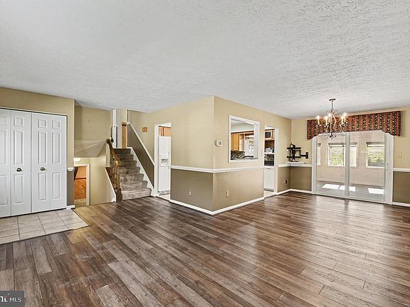 4th image of 9531 Gunhill Cir