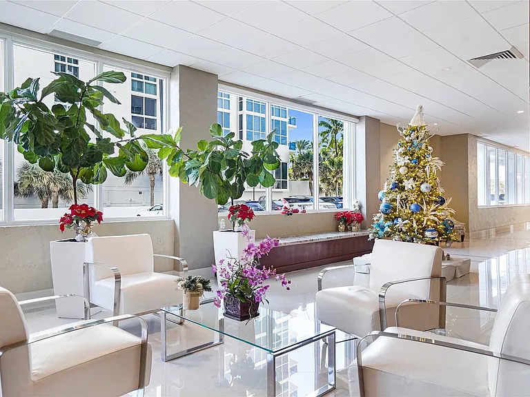 4250 Galt Ocean Dr #PHB — Photo 38