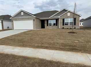 1607 N 81st St, Broken Arrow, OK 74014