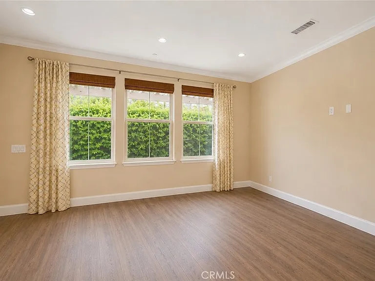 103 Oasis — Photo 17