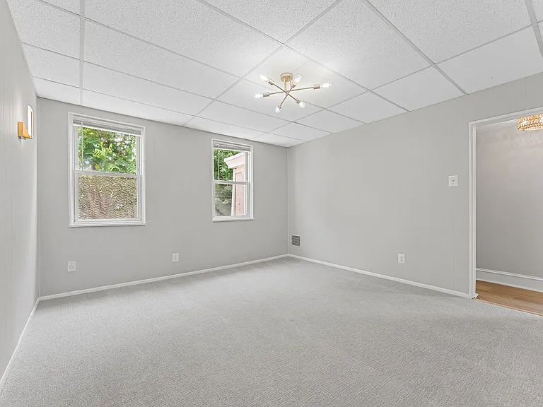 858 Market St — Photo 6