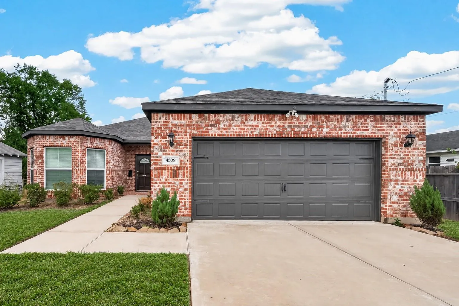 3 bed, 2.5 bath, 1742 sqft, $3,200 — Photo 1