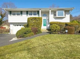 6 Flitt St, Tappan, NY 10983