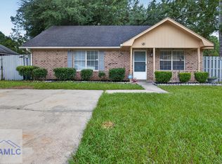 814 Lost Grove Ln, Hinesville, GA 31313
