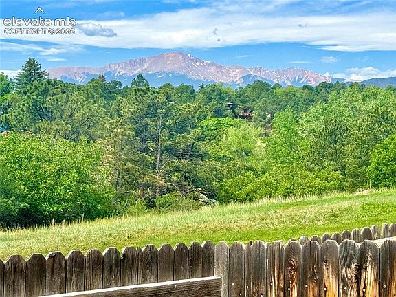 3rd image of 6712 Mountain Top Ln