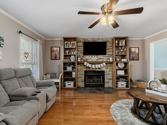 5th image of 3241 Middleford Dr