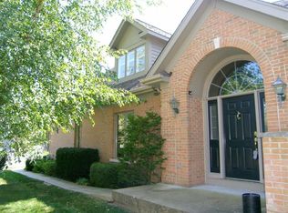 1233 Willowgate Ln, Saint Charles, IL 60174
