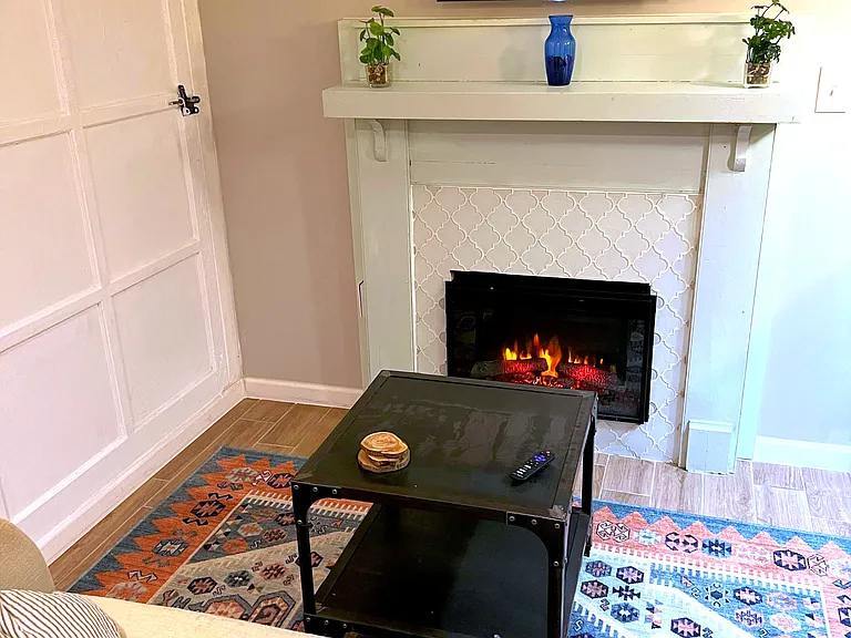 3277 N Whitney Ave — Photo 10