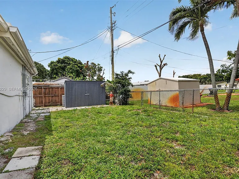 17001 NW 53rd Ct — Photo 45
