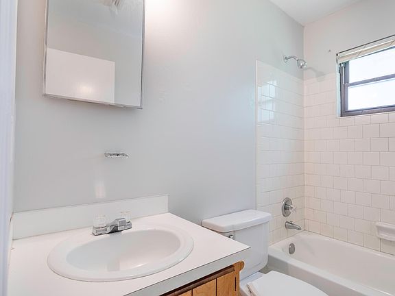 3rd image of 213 Bobbie Ct