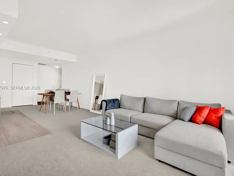 45 SW 9th St #1609 — Photo 8