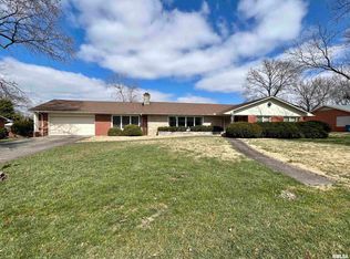 18 Evergreen Dr, Centralia, IL 62801