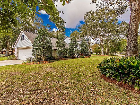 2nd image of 301 Madewood Dr