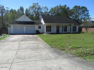 2407 Rolling Meadows Rd, Gautier, MS 39553