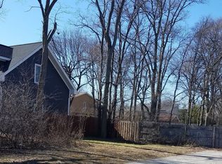 1420 Greenwood Rd, Glenview, IL 60026