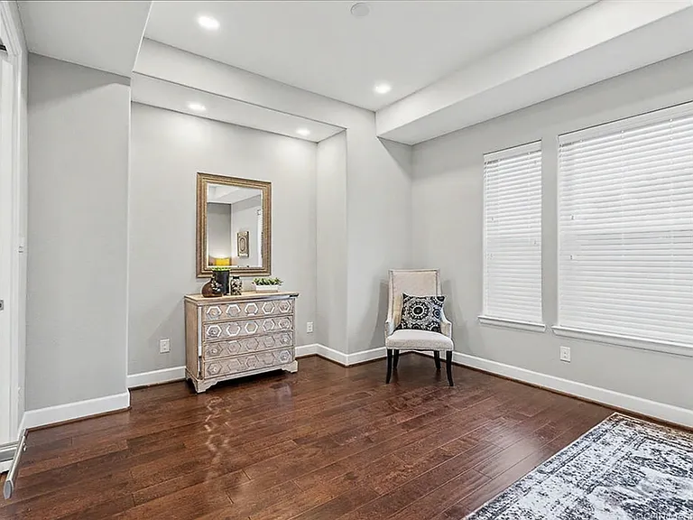 1028 Patterson — Photo 22