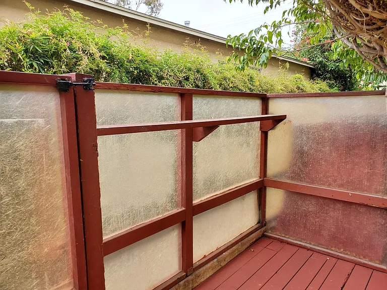 616 Broadway St #8 — Photo 6