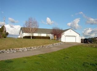 22413 W Hacienda Dr, Grass Valley, CA 95949