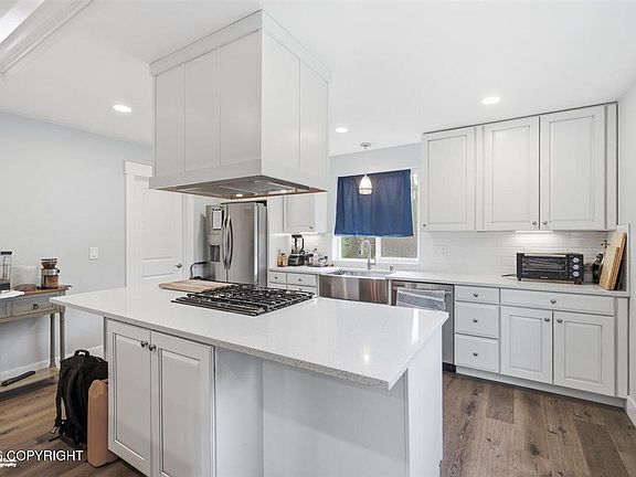 5th image of 6102 S Ghada Cir