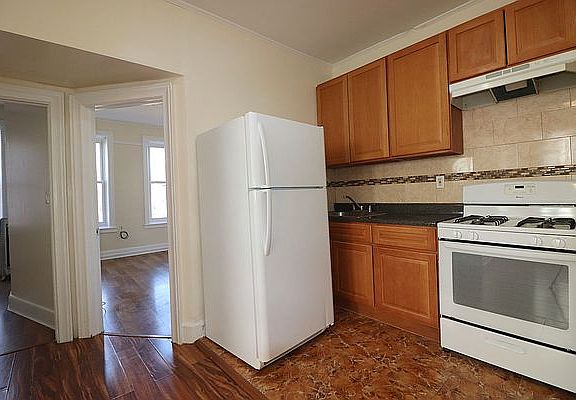 4th image of 915 Saratoga Ave #2R