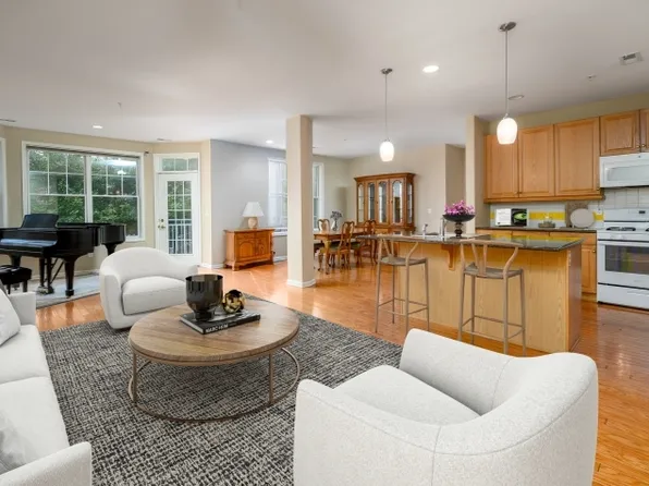 3201 Pointe Gate Dr, Livingston Twp., NJ 07039