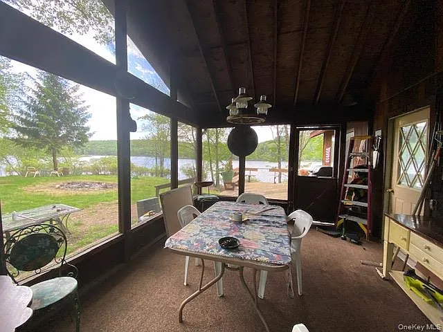 3 bed, 2.0 bath, 1248 sqft, $2,400 — Photo 3