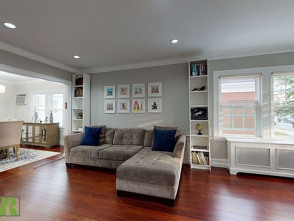 4th image of 1739 Kimball St