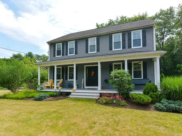 5 Regatta Dr, Attleboro, MA 02703