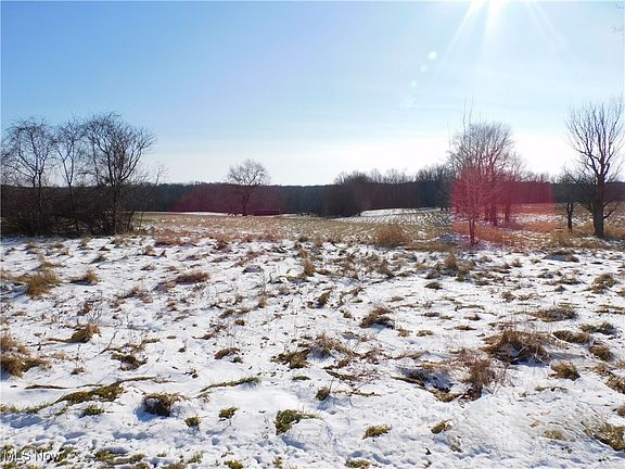 4th image of 352 S Ridge Rd