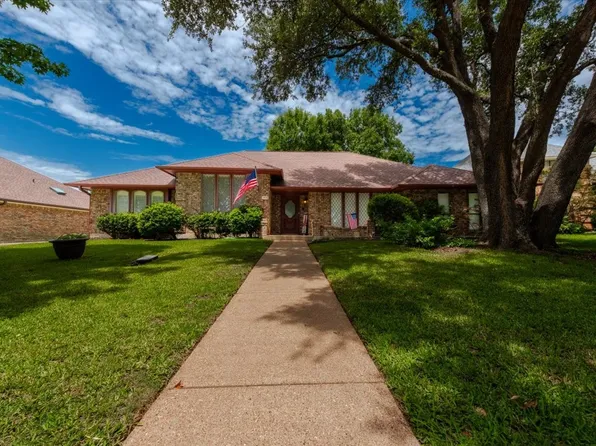 1115 Shady Oak Trl, Mansfield, TX 76063