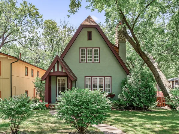 3263 France Ave N, Robbinsdale, MN 55422