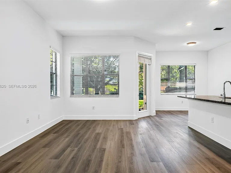 142 SW 127th Ter — Photo 30