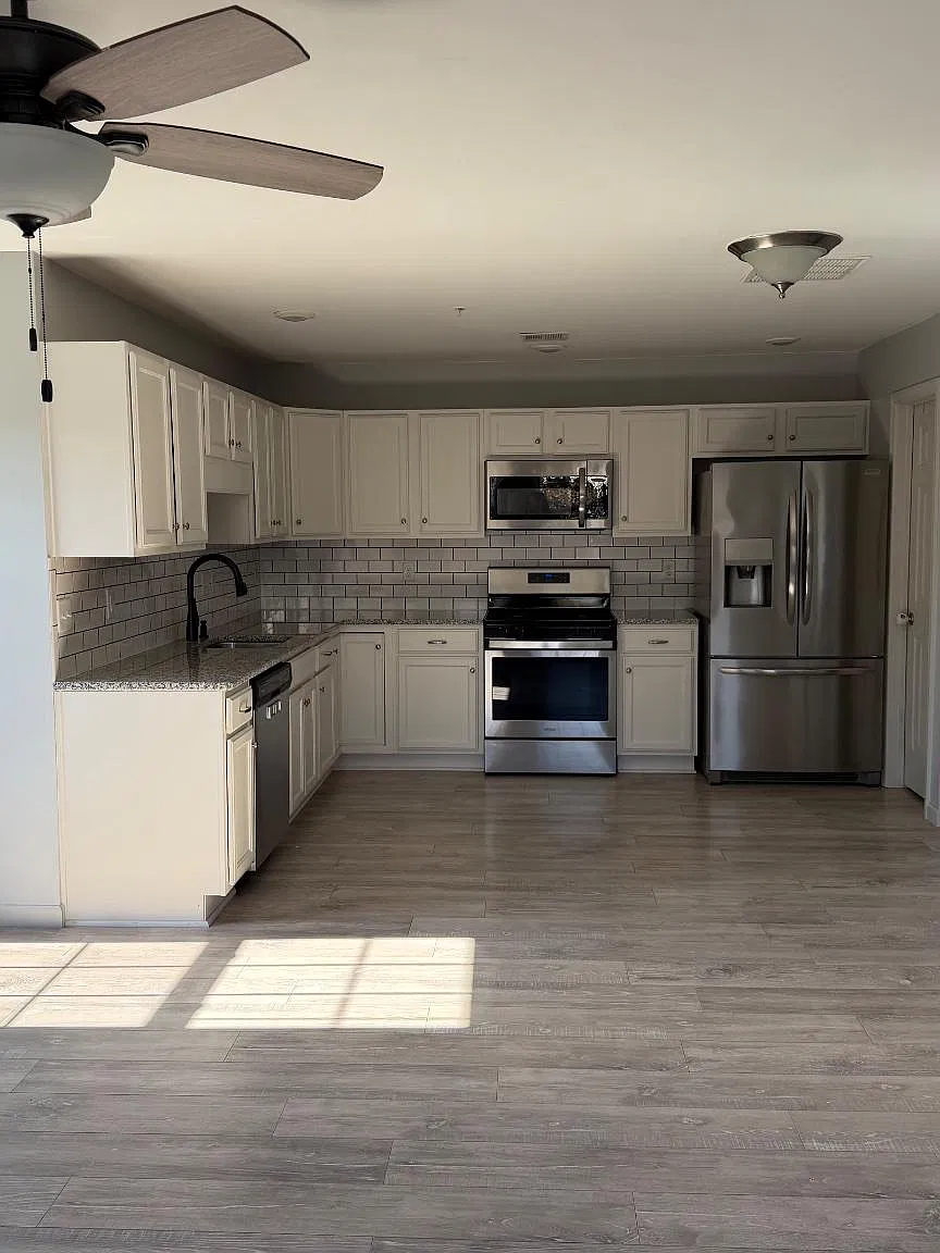 3 bed, 2.5 bath, 1736 sqft, $2,900 — Photo 4