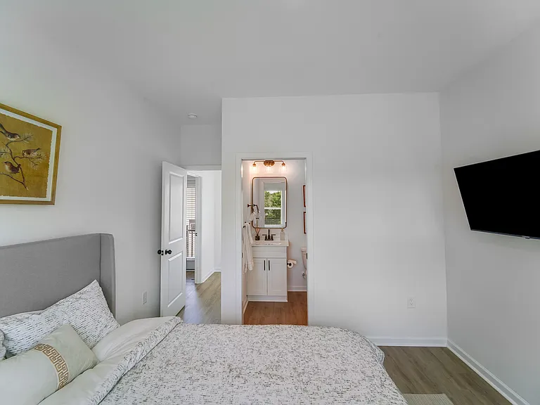 1205 Lomax Ave — Photo 26